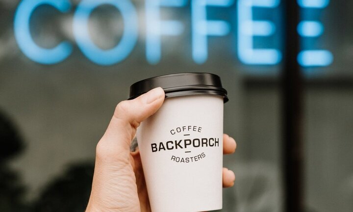 Uất nghẹn khi phát hiện vợ ngoại tình nhờ logo trên cốc cà phê