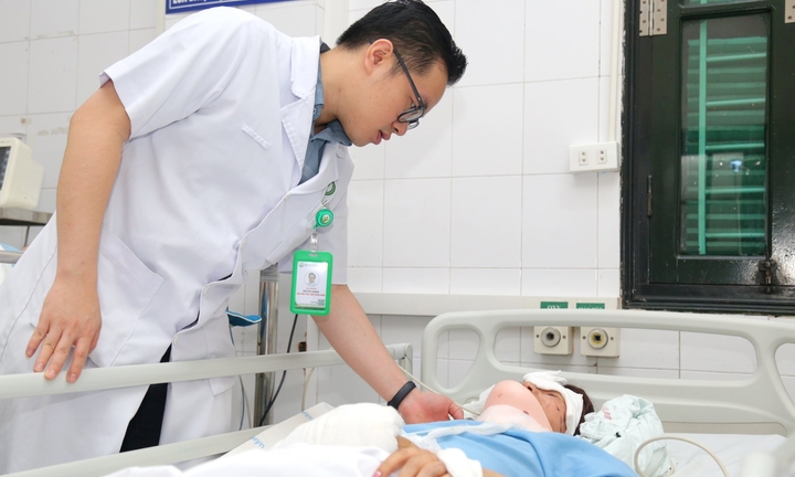 Vụ lật xe khách ở Tam Đảo: 9 nạn nhân ổn định sau phẫu thuật