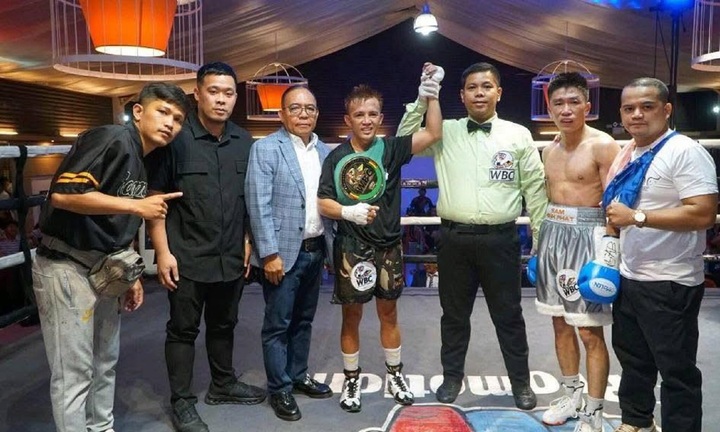 Hành động bất ngờ khiến võ sĩ Việt Nam bị xử thua, huấn luyện viên phân trần