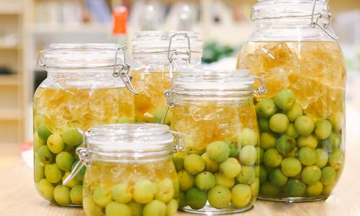 Cách ngâm rượu mơ vừa ngon vừa tốt cho sức khỏe