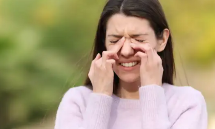 5 dấu hiệu ở mắt cảnh báo sức khỏe gan