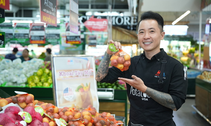 Đầu bếp Cẩm Thiên Long trình diễn ẩm thực từ khoai tây Mỹ trứ danh