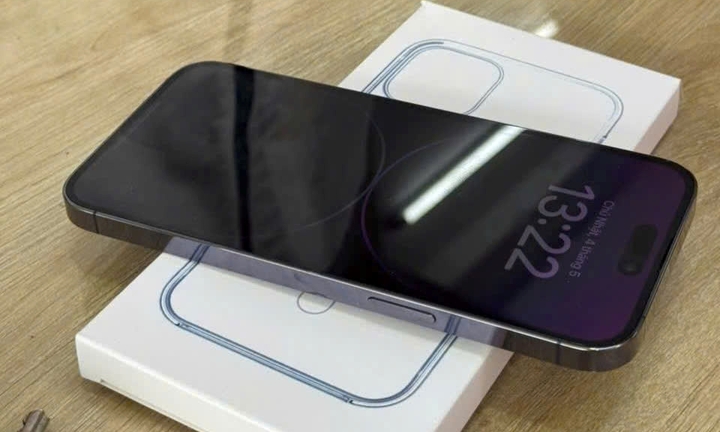 Con gái trộm vàng, điện thoại của mẹ đưa bạn trai đem bán