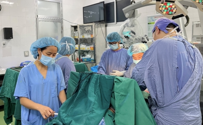 14 tiếng cứu thiếu nữ mắc hội chứng cực hiếm