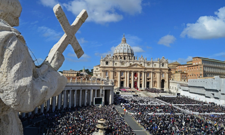 Vì sao Giáo hoàng đổi tên?