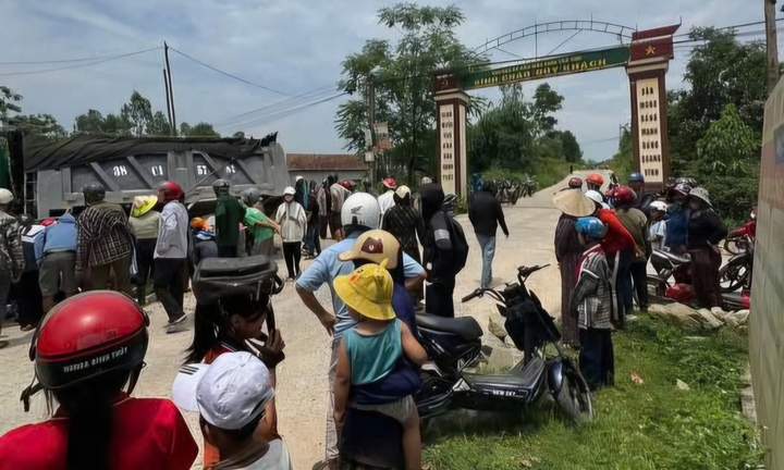 Xe tải va chạm xe máy, 2 nam sinh lớp 12 ở Hà Tĩnh thương vong