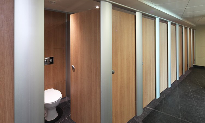 'Bật ngửa' với phúc lợi công ty: Không phải trả tiền WC và tiền điện khi tăng ca