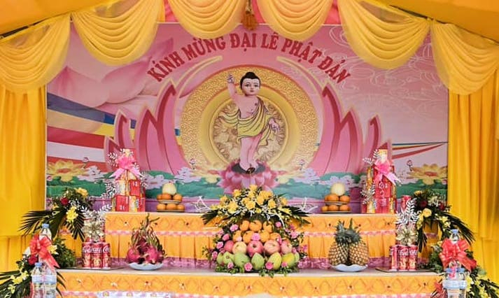 Văn khấn cúng lễ Phật Đản 2025