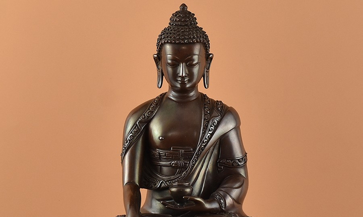 Vì sao các tăng ni đều cạo đầu nhưng Đức Phật lại để tóc?