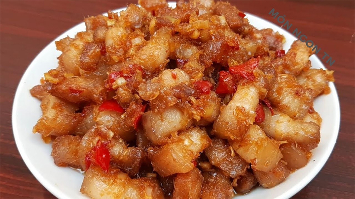 Cách làm thịt ba chỉ rang sả ớt - món ăn 'gây nghiện'