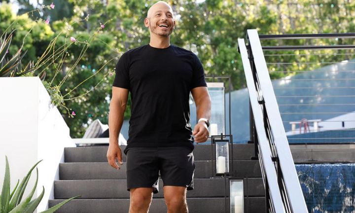 Huấn luyện viên cho sao Hollywood tiết lộ cách đi bộ giảm mỡ máu, huyết áp