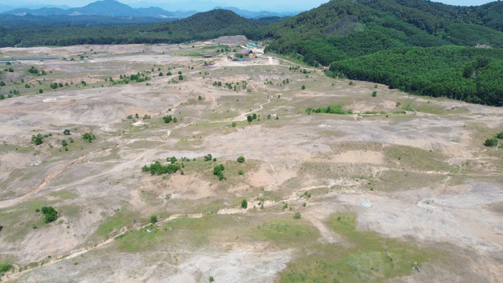 Bên trong dự án sân golf hơn 1.800 tỷ làm mãi không xong