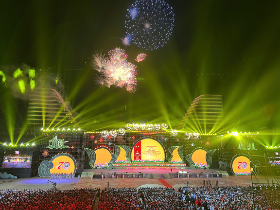  Toàn cảnh lễ kỷ niệm 70 năm Giải phóng Hải Phòng