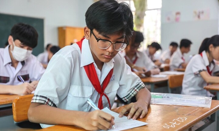 Top 10 trường THPT dễ trúng tuyển lớp 10 nhất TP.HCM năm 2025