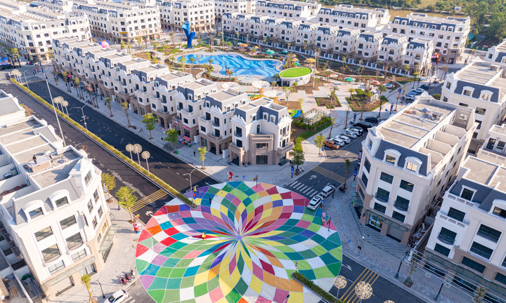 Asia Vibe - 'Phố hội mùa hè' đánh thức tiềm năng đầu tư tại Móng Cái