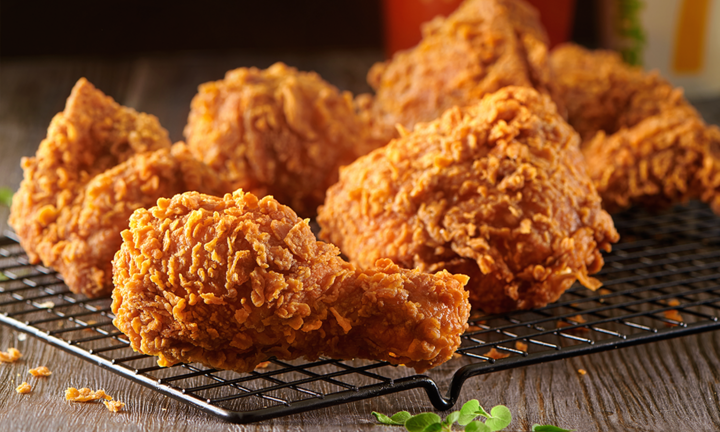 'Cuộc chiến' gà rán: Khi KFC, Jollibee, Lotteria, McDonald’s ra deal giành khách