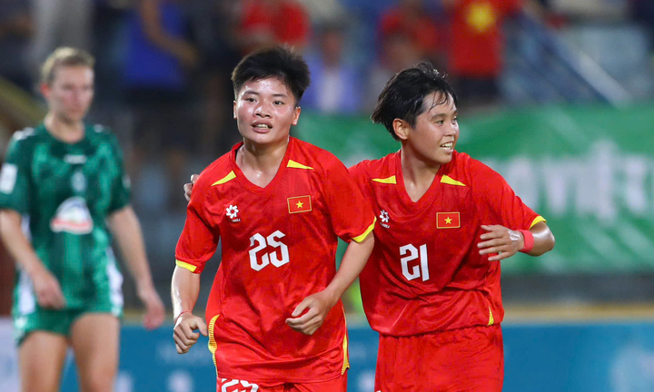 Ngọc Minh Chuyên ghi bàn, tuyển nữ Việt Nam thua đội bóng Đức