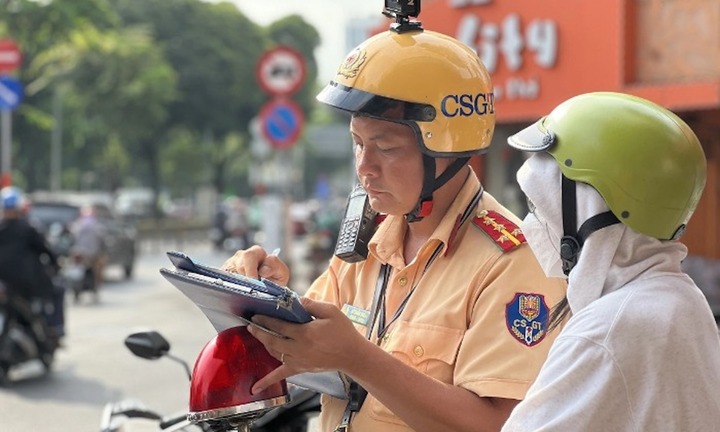 Đề xuất phạt tới 200 triệu đồng/lỗi vi phạm giao thông: ĐBQH lo 'bán xe không đủ tiền nộp' 