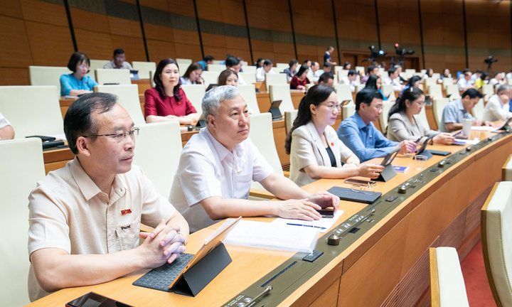 Dự kiến nới lỏng chính sách nhập tịch cho kiều bào, chuyên gia nước ngoài