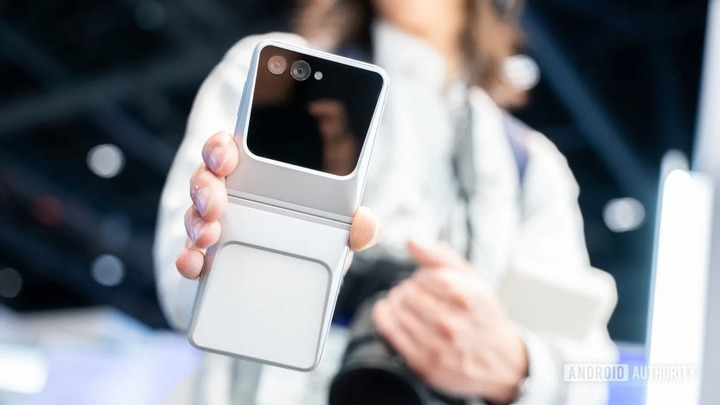 Samsung ra mắt concept Polygon Fold lấy cảm hứng từ Tesla Cybertruck