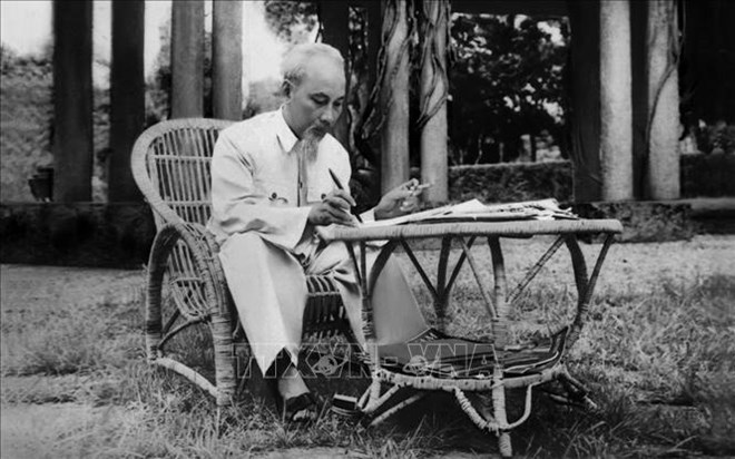 Ngày sinh nhật những năm cuối đời, Chủ tịch Hồ Chí Minh thường làm gì?