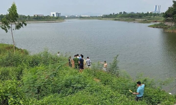 Hà Nội: Nhóm sinh viên tử vong khi quay clip diễn tả tình huống đuối nước