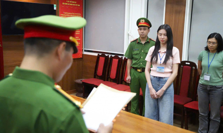 Khám xét nơi ở của Hoa hậu Nguyễn Thúc Thùy Tiên