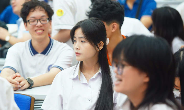 Bộ GD&ĐT 'xoá sổ' 4 phương thức xét tuyển 2025, bỏ tuyển thẳng theo đề án riêng