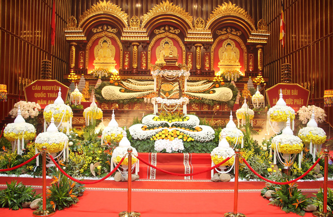 Xá lợi Đức Phật về đến Quảng Ninh