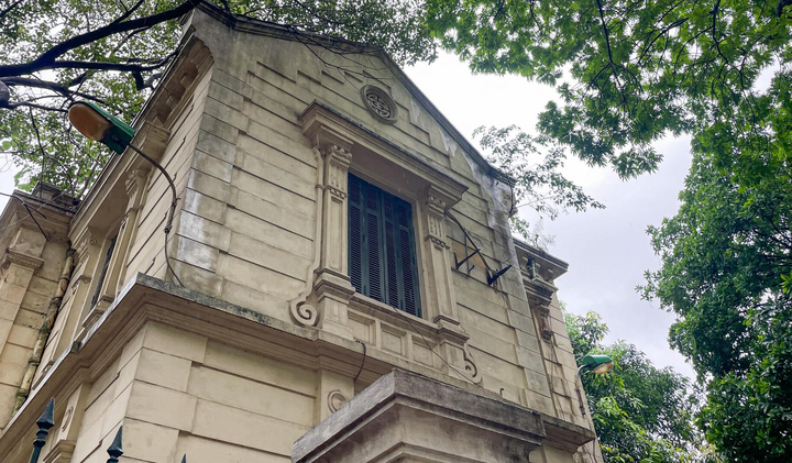 Vẻ đẹp trầm mặc của những biệt thự cổ giữa lòng Hà Nội