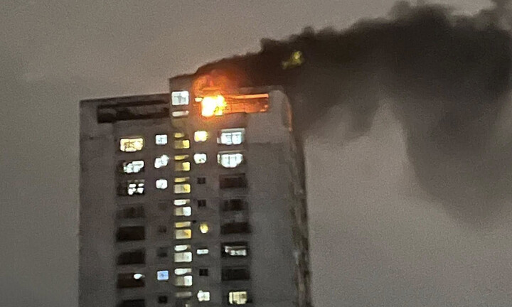 Cháy lớn tại tầng 27 chung cư ở Xuân Đỉnh, Hà Nội