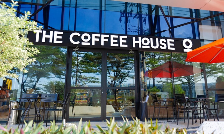 The Coffee House nói lý do bịt ổ điện