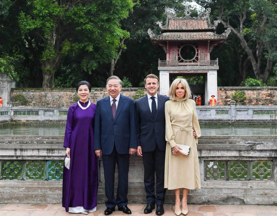 Tổng Bí thư Tô Lâm cùng Tổng thống Pháp thăm Văn Miếu - Quốc Tử Giám
