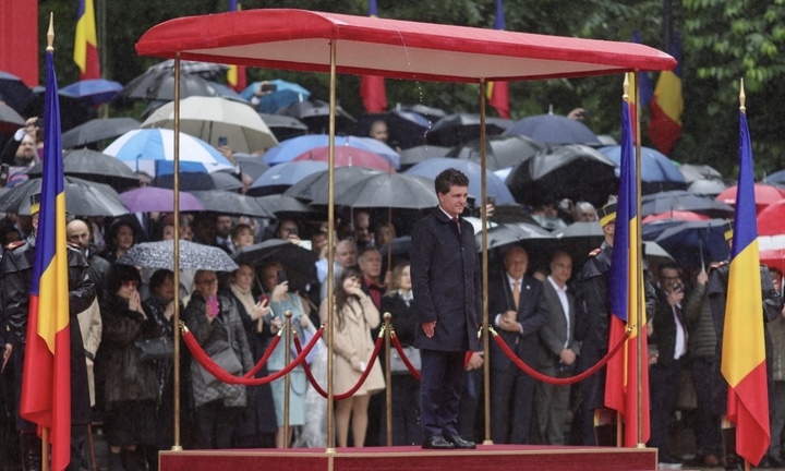 Tân Tổng thống Romania tuyên thệ nhậm chức