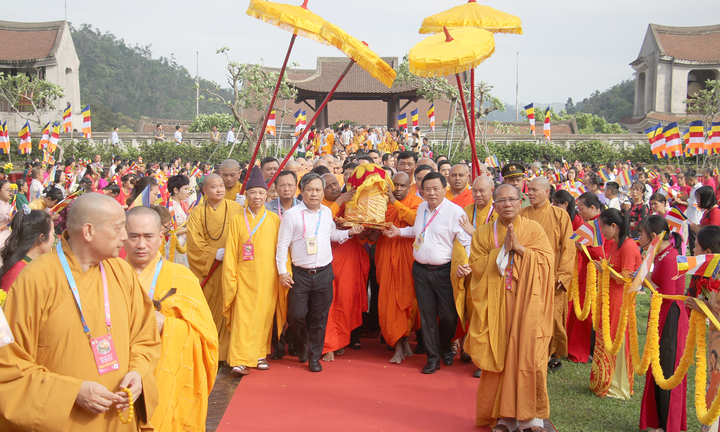 Thay đổi thời gian chiêm bái xá lợi Đức Phật tại Quảng Ninh