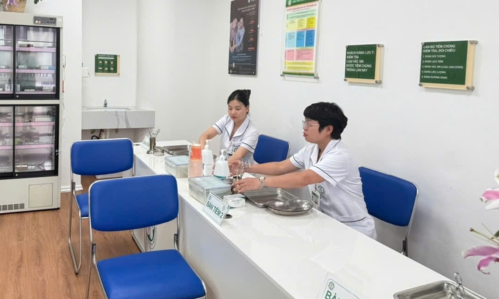 Vì sao người cao tuổi và người có bệnh nền nên tiêm vaccine cúm?