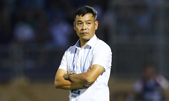 HLV Hoàng Anh Tuấn mất việc dù chỉ thua 1 bàn, ai thay thế?