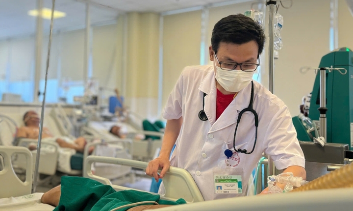 Người đàn ông 31 tuổi tiên lượng xấu sau 4 ngày mắc thủy đậu