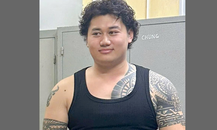 Tạm giữ huấn luyện viên thể hình chửi bới, tấn công CSGT ở Hà Nội