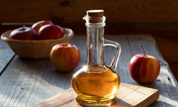 Cách làm giấm táo cực dễ giúp giảm cân, chữa táo bón