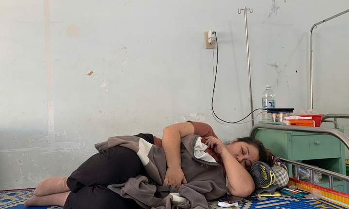 7 người nhập viện sau khi ăn buffet ốc giá 140.000 đồng/người ở Phú Yên