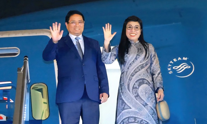 Thủ tướng Phạm Minh Chính lên đường dự Hội nghị Đại dương tại Pháp