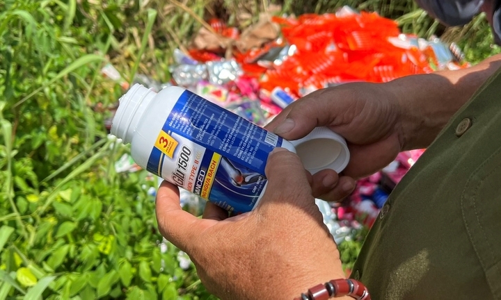 Thực phẩm chức năng bị vứt ở bãi đất trống tại TP.HCM: Thông tin mới chấn động