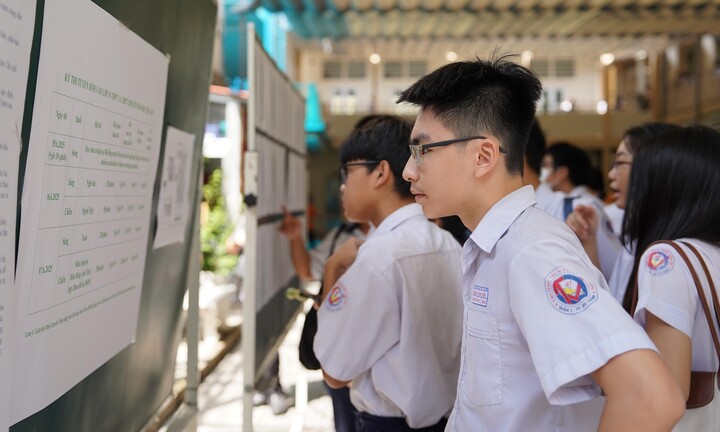Hơn 76.000 thí sinh TP.HCM thi môn đầu tiên vào lớp 10 