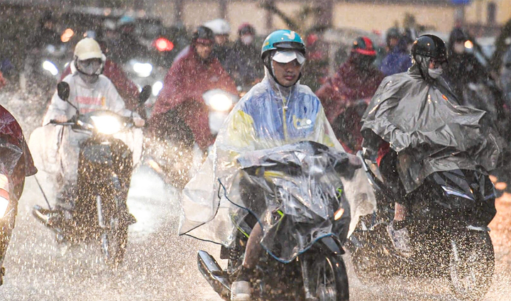 Dự báo thời tiết 8/6: Miền Bắc ngày nắng nóng, đêm mưa dông