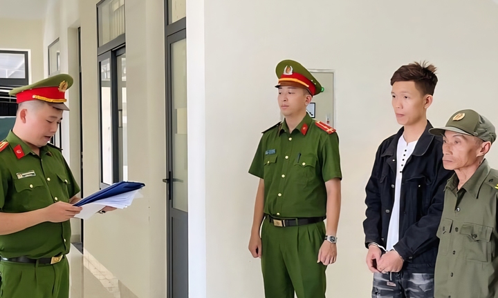 Bắt gã đàn ông sang Campuchia cho thuê tài khoản ngân hàng để 'rửa tiền'