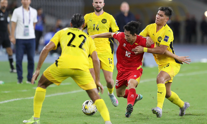 Thua Malaysia đậm nhất lịch sử, tuyển Việt Nam gần cạn hy vọng dự Asian Cup