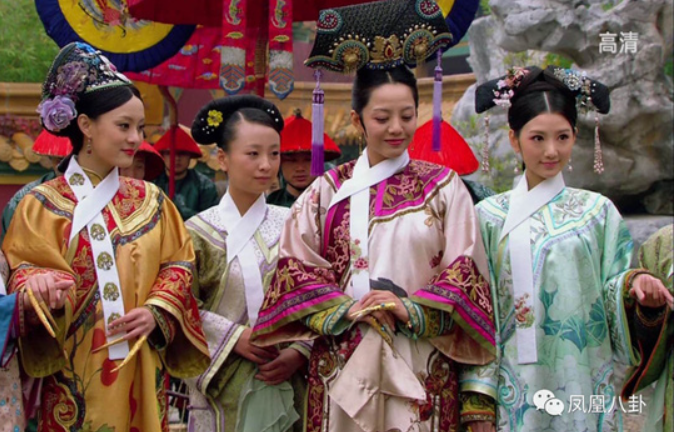 Bí mật dải vải trắng trên cổ phi tần: Không phải làm đẹp mà có mục đích thâm sâu