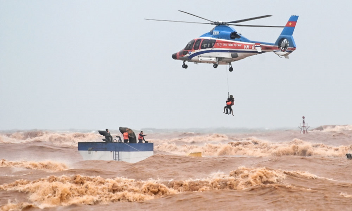 Quân đội huy động 7 máy bay, hơn 400 xe đặc chủng ứng phó bão Wutip