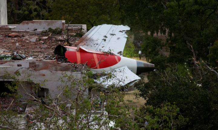 Máy bay India Air rơi: Lãnh đạo thế giới cam kết hỗ trợ, Ấn Độ mở cuộc điều tra